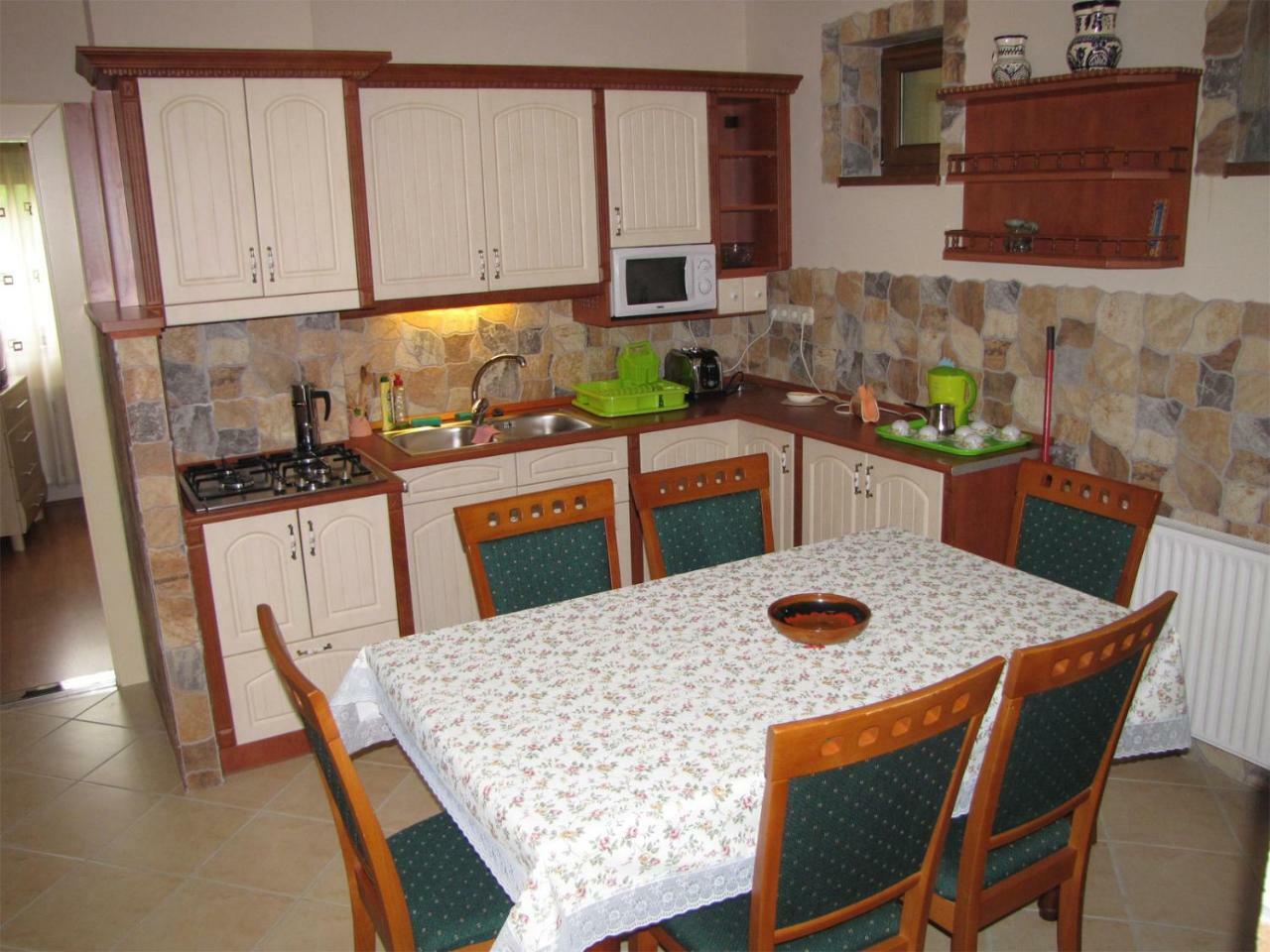 Szegfu Apartman Villa Hajdúszoboszló Екстериор снимка