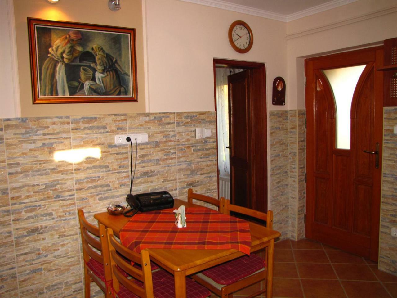 Szegfu Apartman Villa Hajdúszoboszló Екстериор снимка